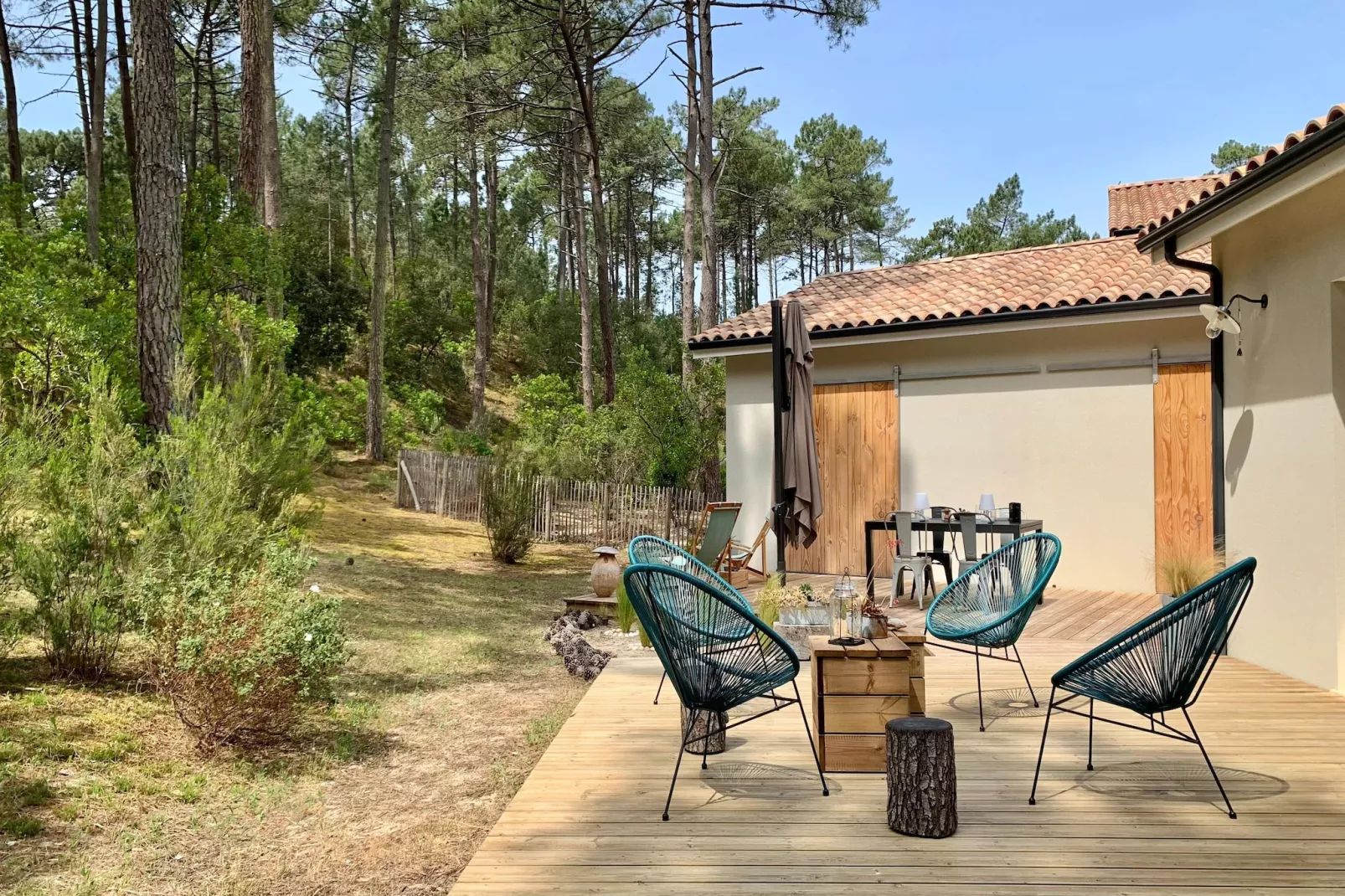 Clos les Pins-Terrace balcony