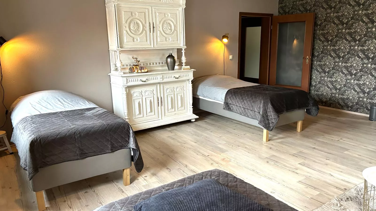Grutsk-Bedroom