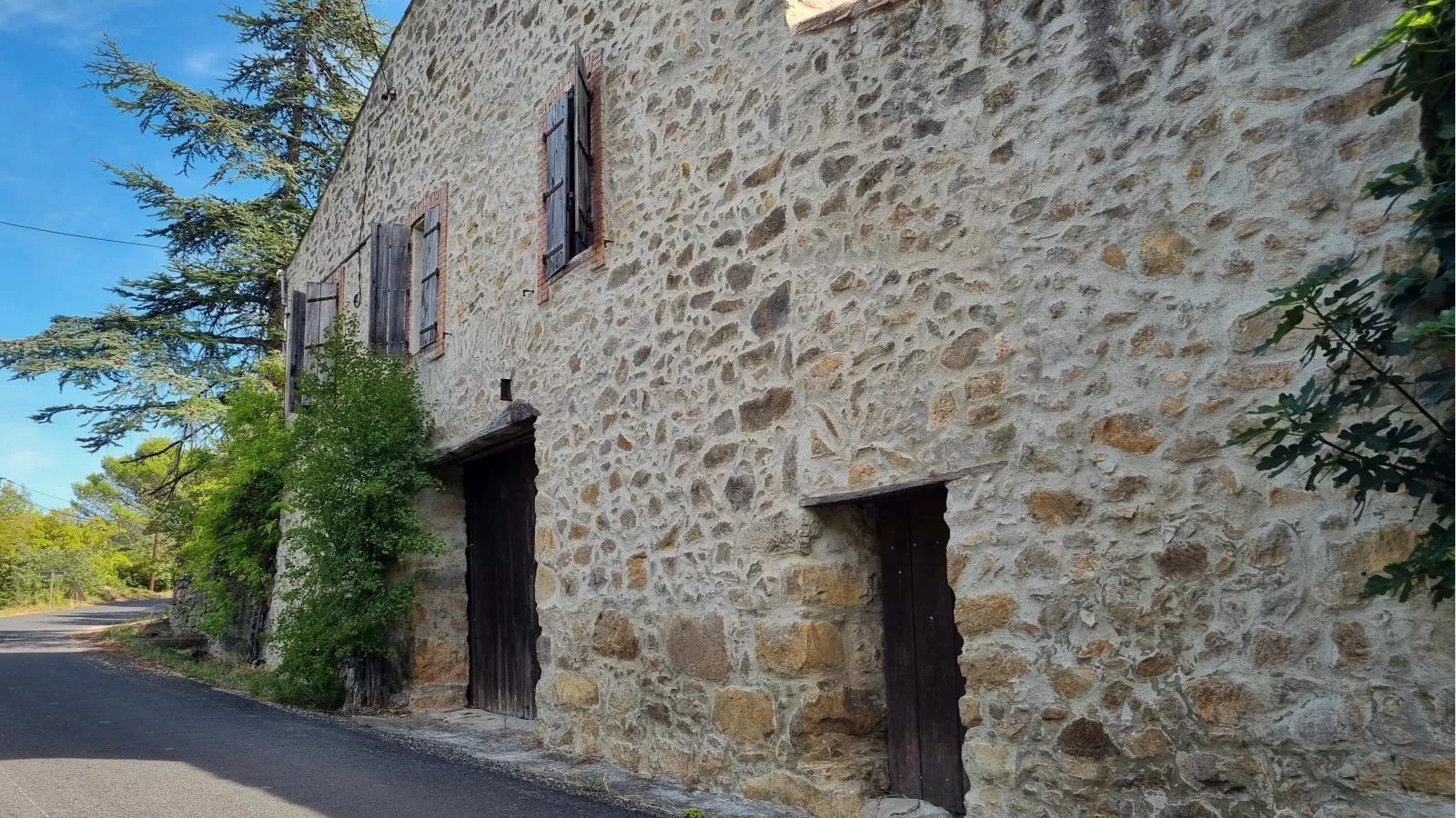 La Roche 8-Exterior summer