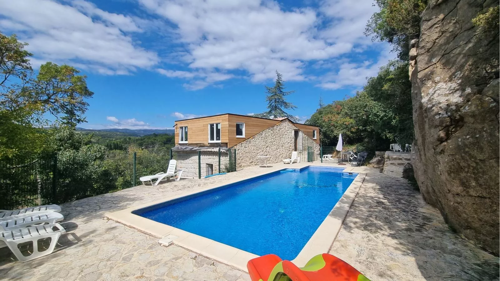 La Roche 8-Pool