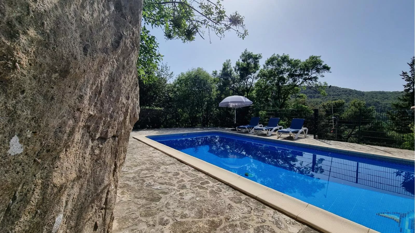 La Roche 8-Pool