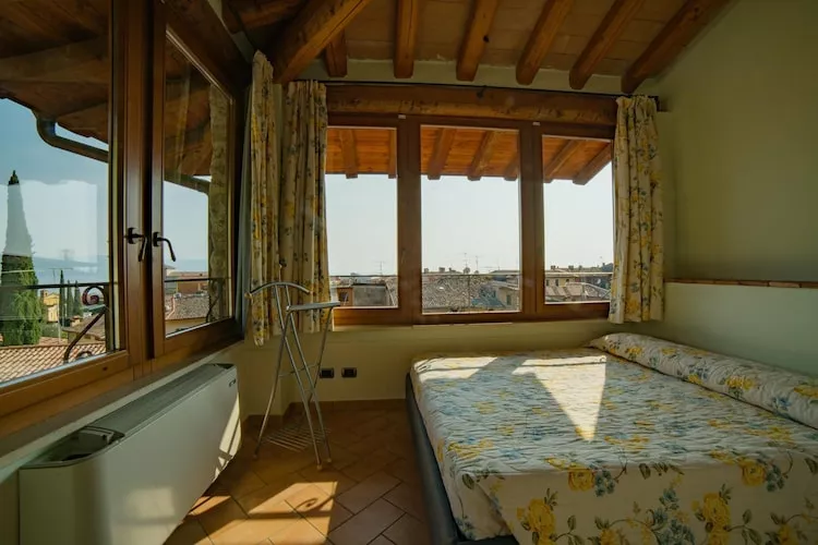 Residence Borgo Alba Chiara, Toscolano-bilo 40-48 qm-Schlafzimmer