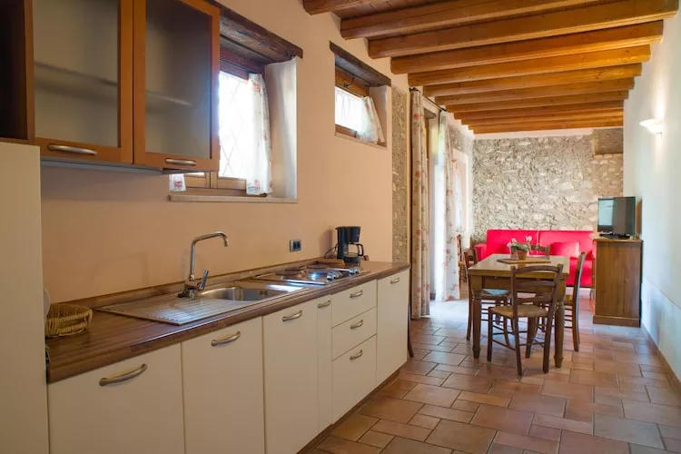 Residence Borgo Alba Chiara, Toscolano-trilo 60-80 qm-Kitchen