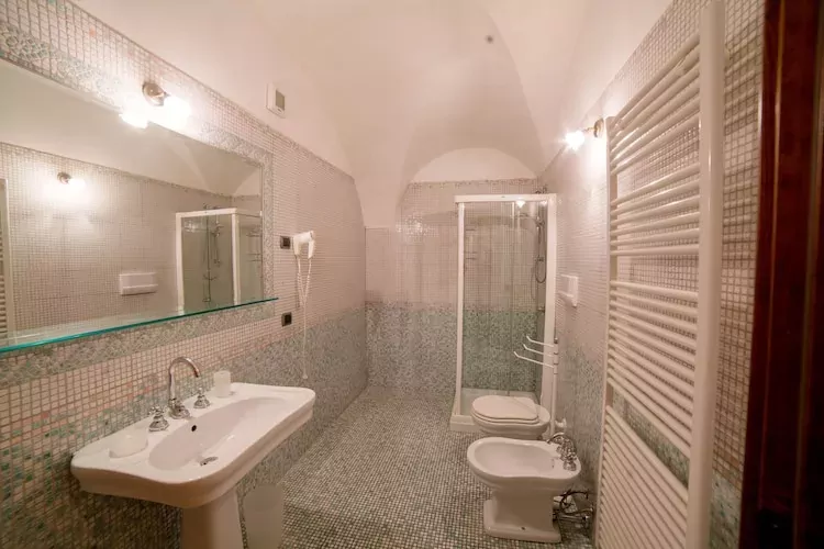 Residence Borgo Alba Chiara, Toscolano-trilo 60-80 qm-Bathroom