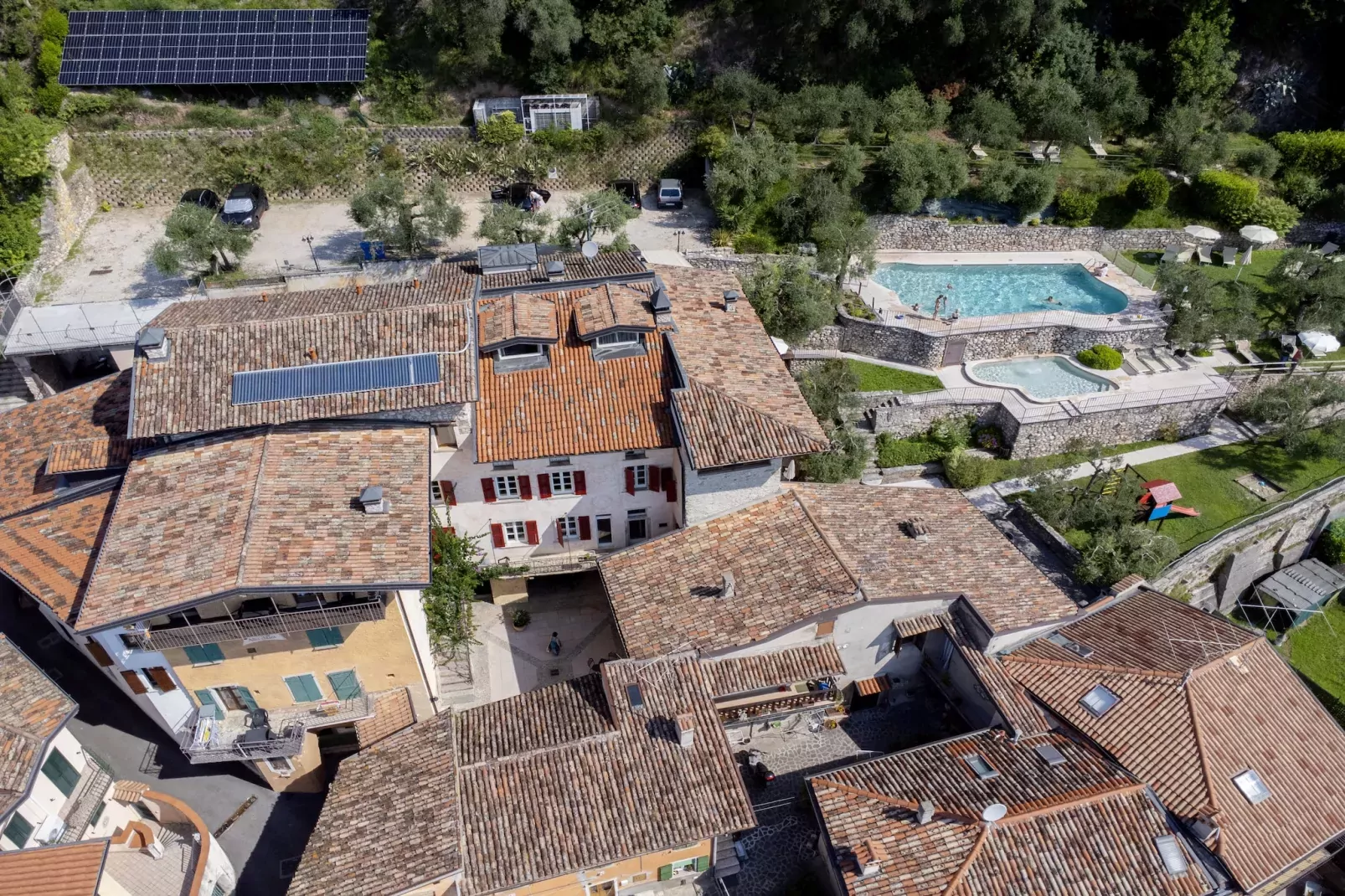 Residence Borgo Alba Chiara, Toscolano-trilo 60-80 qm-View summer