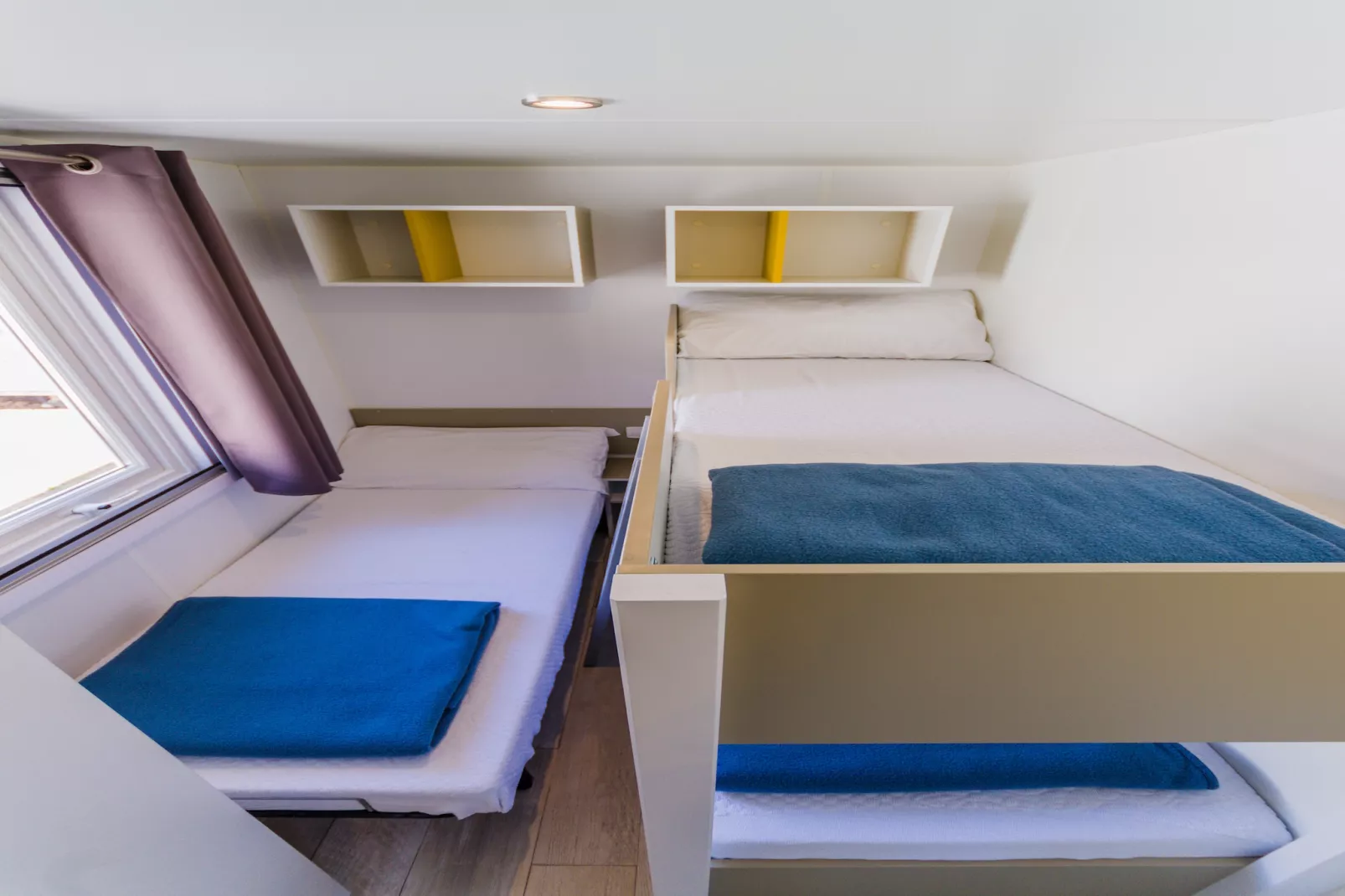 Mobile Homes Del Garda Village, Peschiera-Dalia-Bedroom