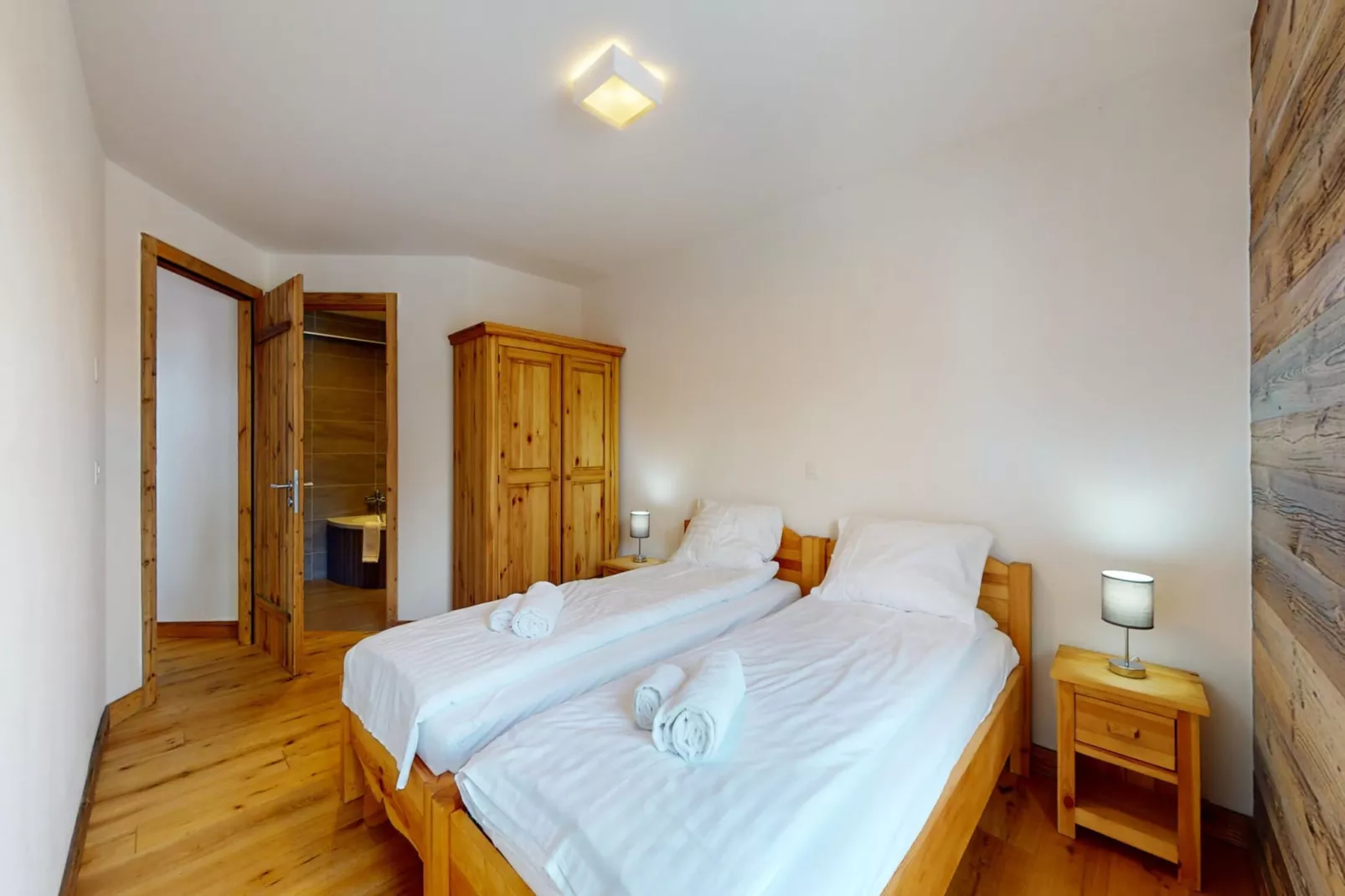 Les Mayens MA 021 - LUXURY apartment 18 pers-Chambre