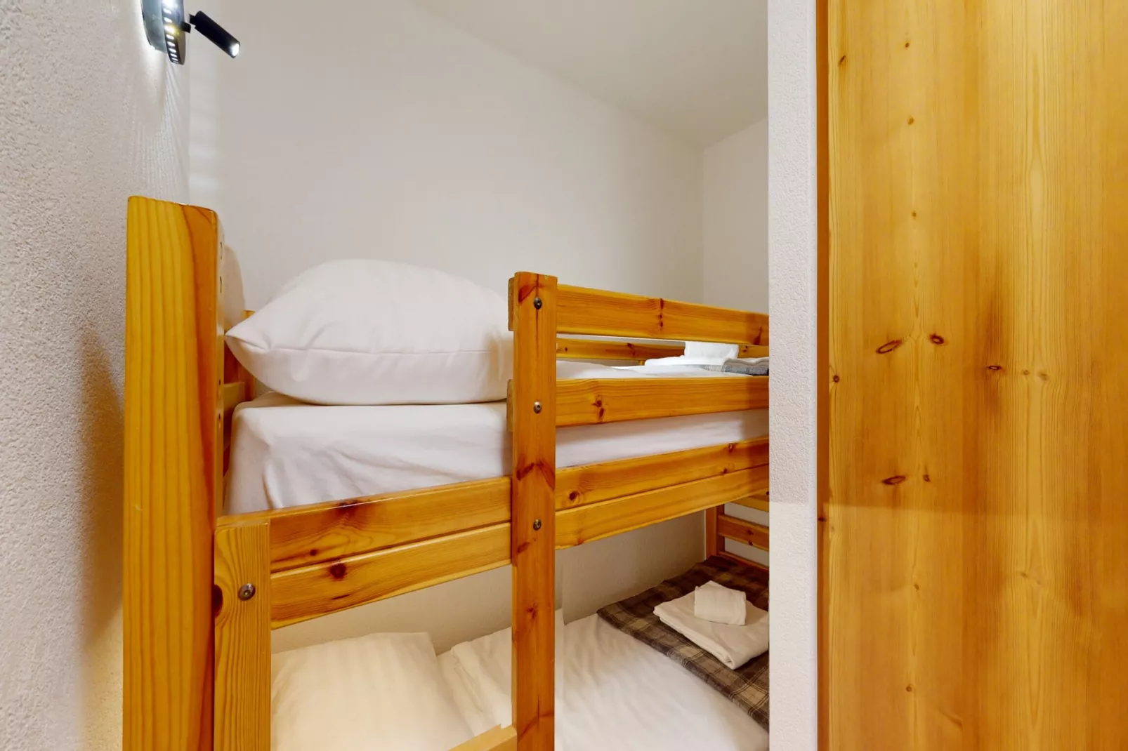 Pracondu 1 403 - OUTDOOR & FUN charming apartment-Bedroom