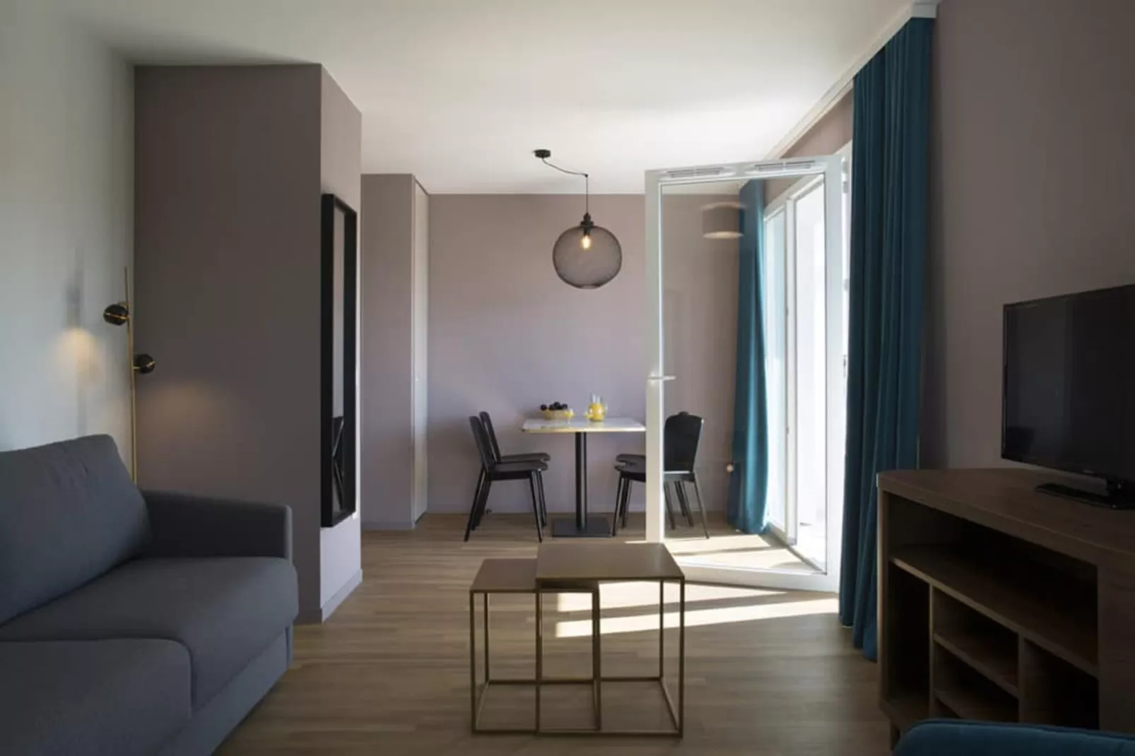 Aiga Resort Thermal Châtel-Guyon - Studio Alou-Living room