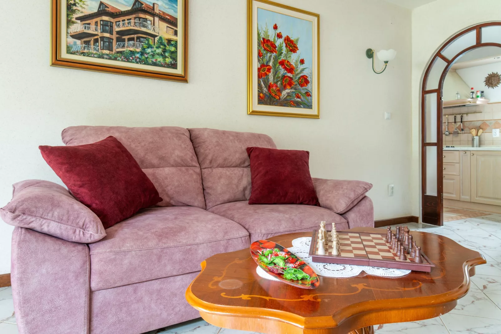 Sara-Living room