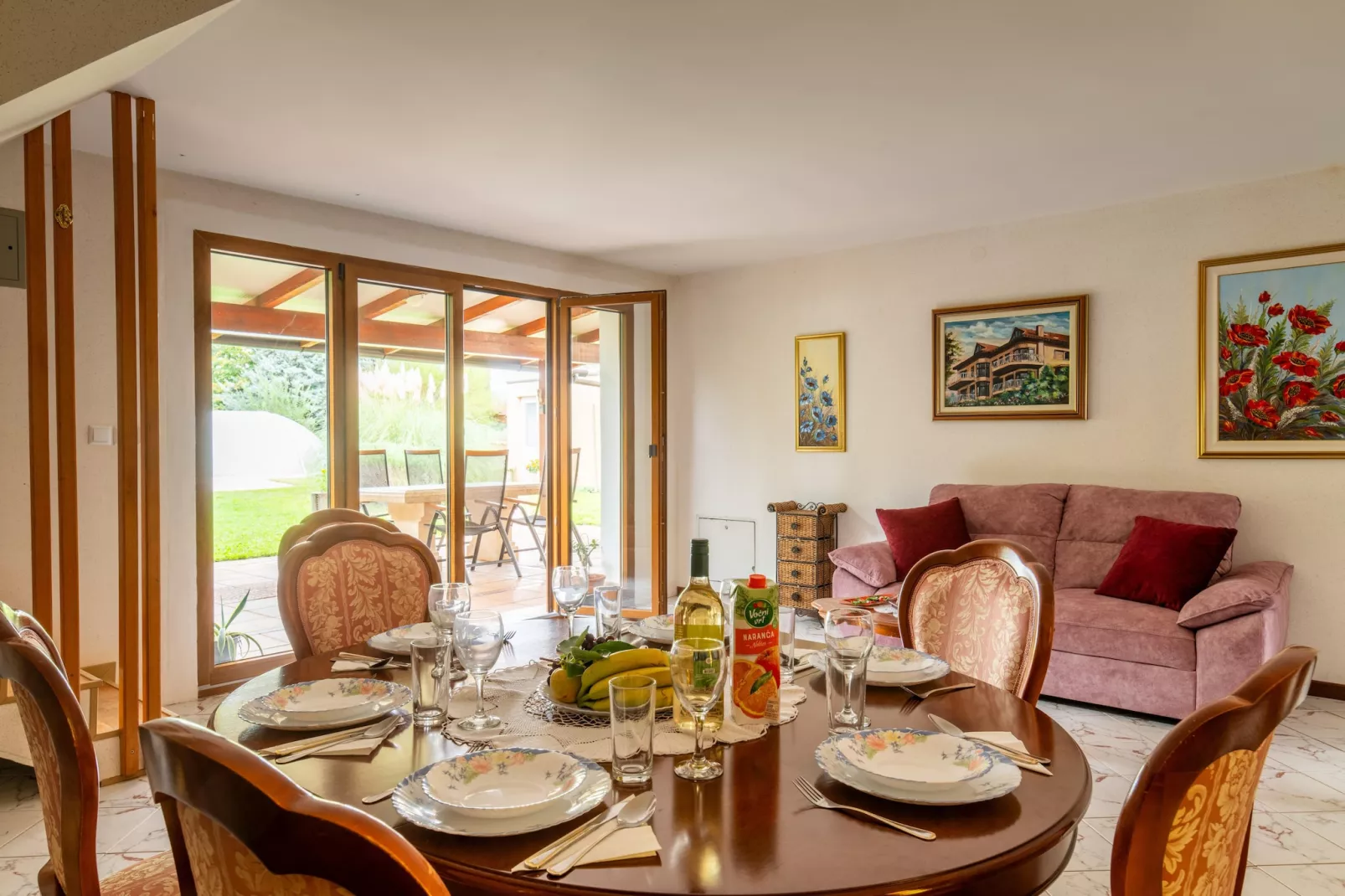 Sara-Dining room