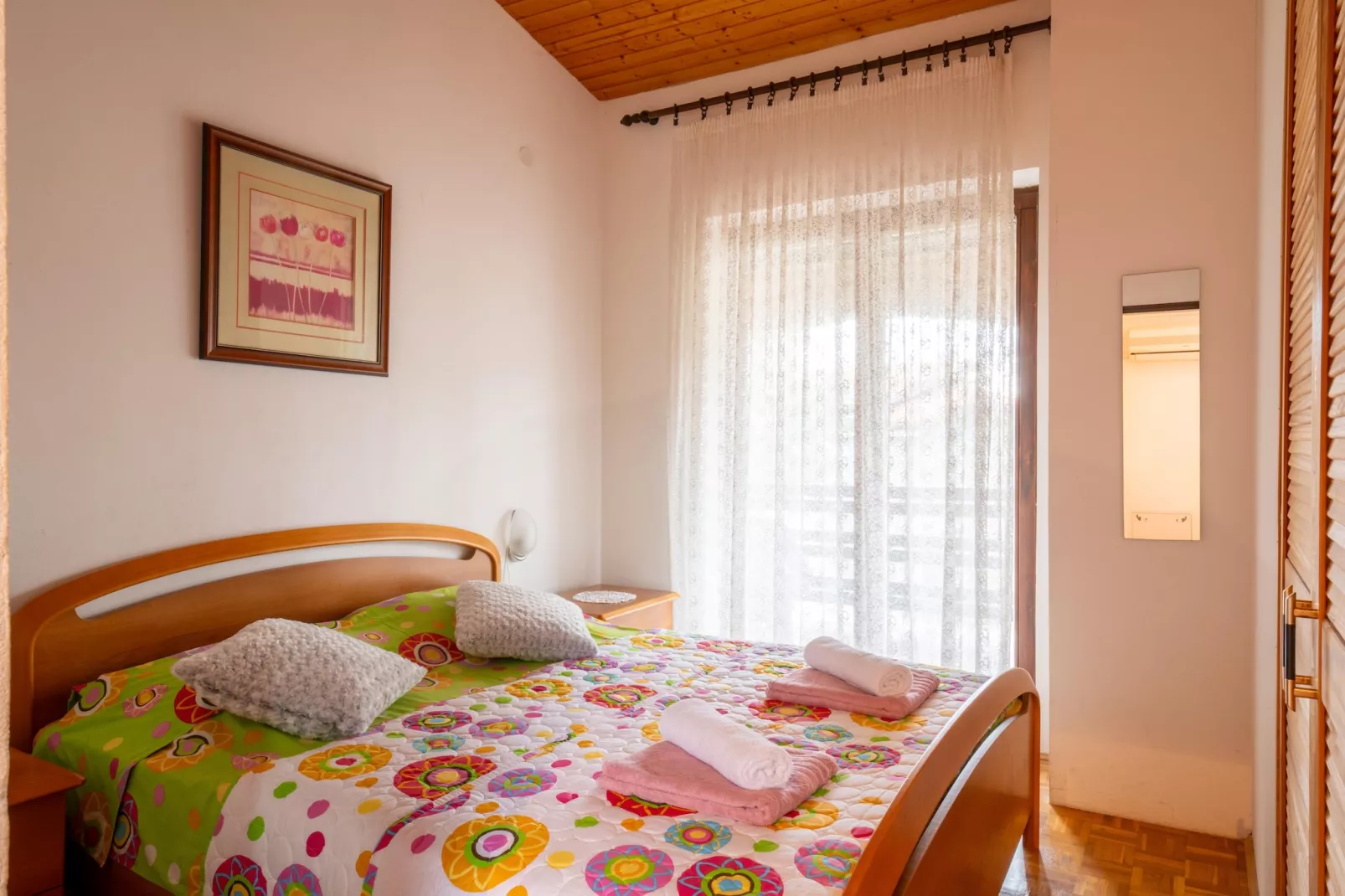 Sara-Bedroom