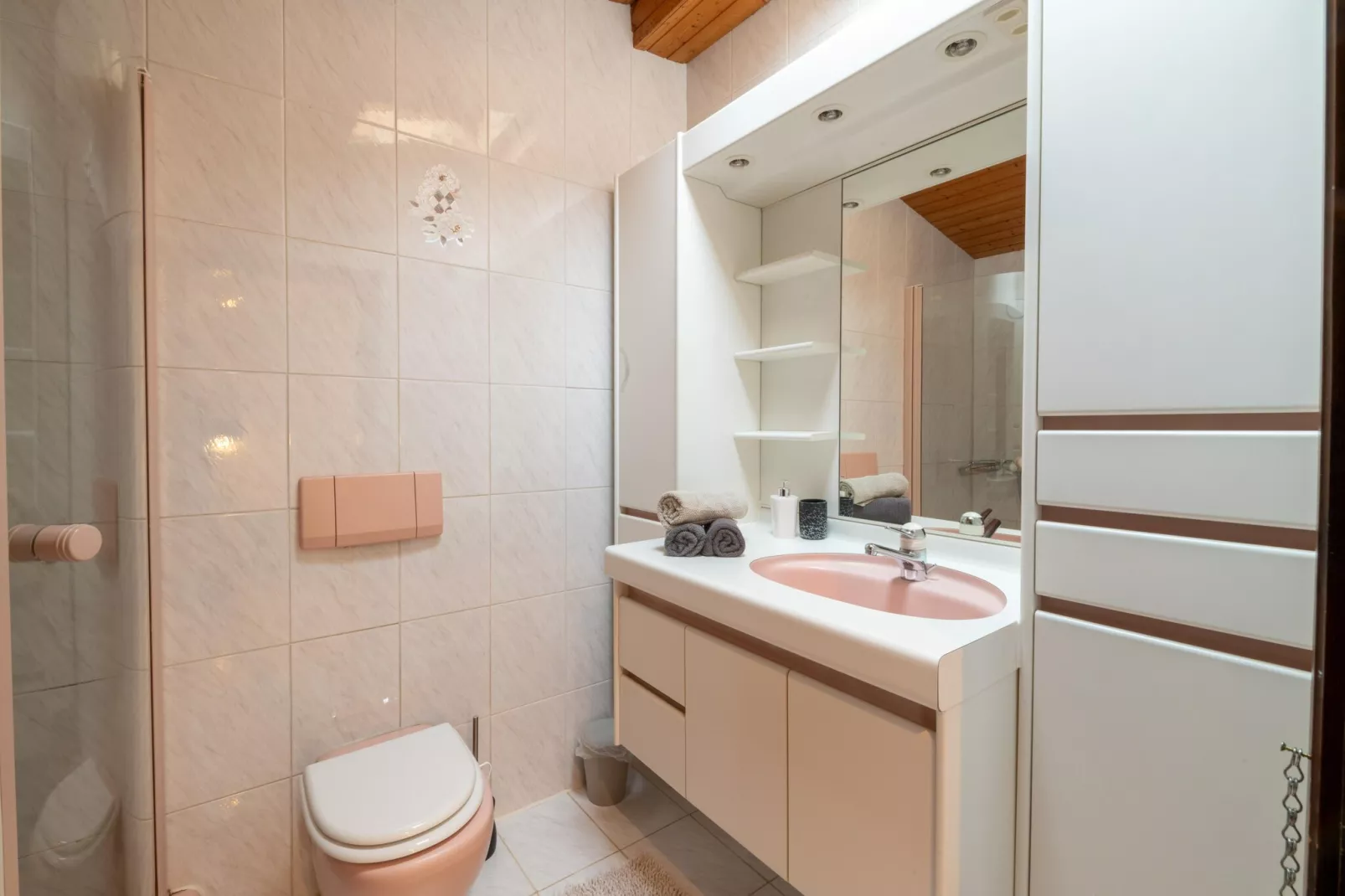 Sara-Bathroom
