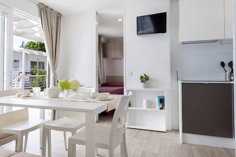 Caravanpark San Benedetto Camping Relais Peschiera / MH Family Joy-Kitchen