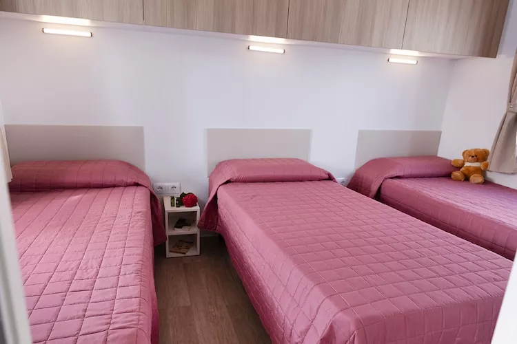 Caravanpark San Benedetto Camping Relais Peschiera / MH Family Joy-Bedroom