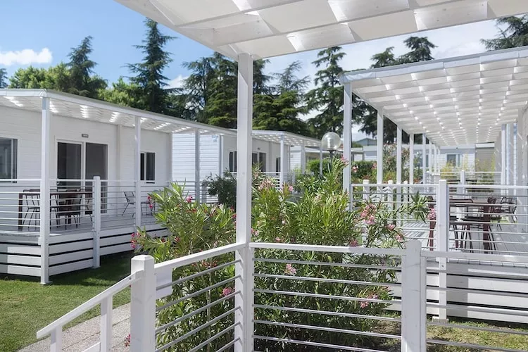 Caravanpark San Benedetto Camping Relais Peschiera / MH Family Joy-Exterior summer