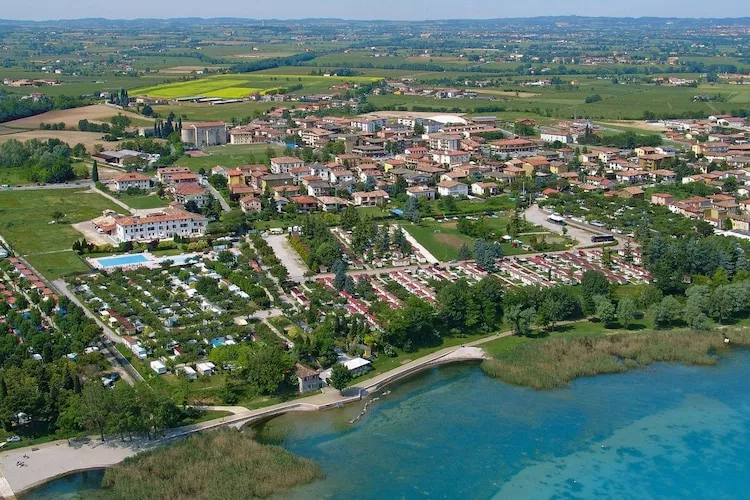Caravanpark San Benedetto Camping Relais Peschiera / MH Family Joy-Water view