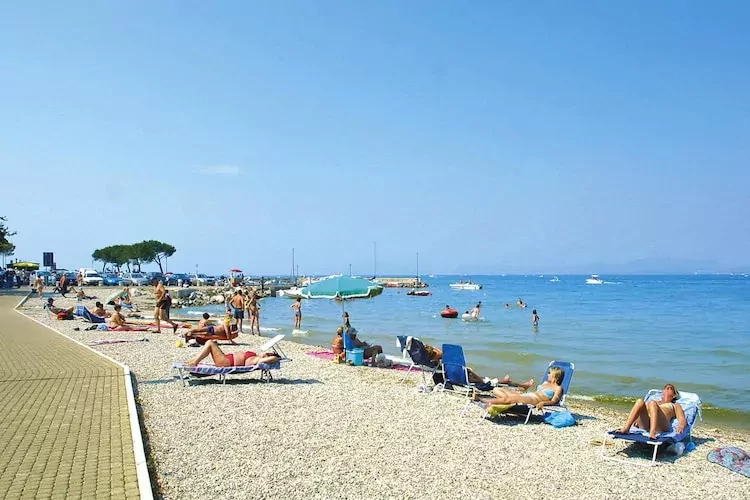 Caravanpark San Benedetto Camping Relais Peschiera / MH Family Joy-Water view