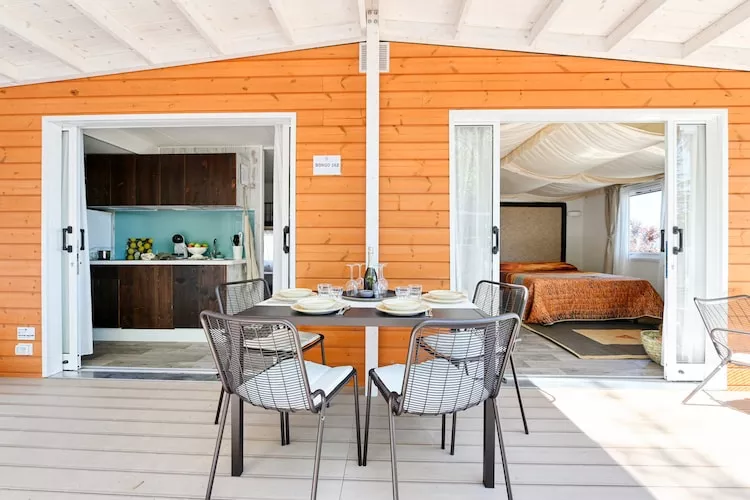 Caravanpark San Benedetto Camping Relais Peschiera / MH Borgo-Terrace balcony