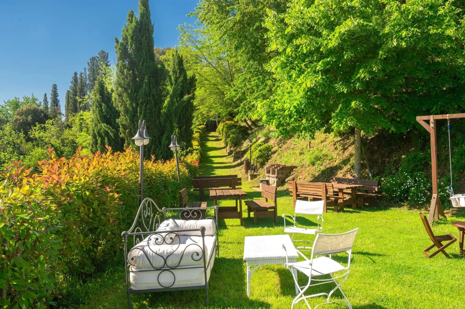 Gaville Sei-Gardens summer