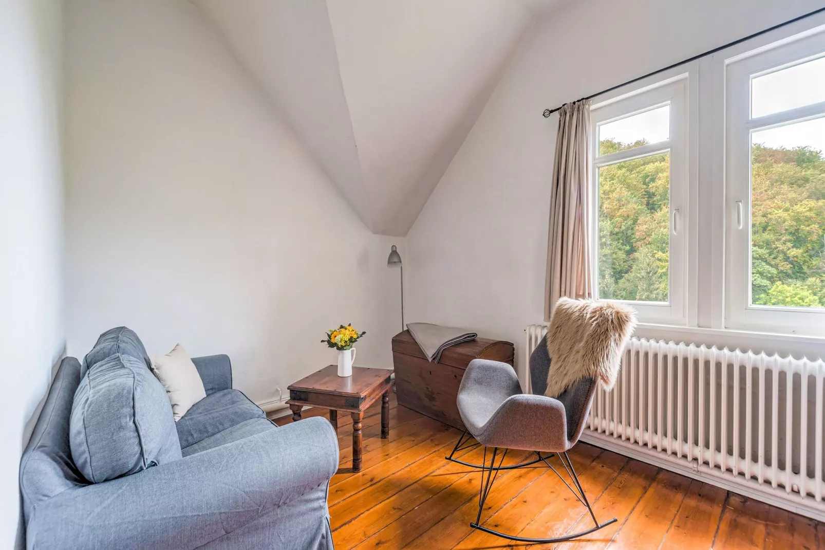 Historisches Waldhaus-Wohnzimmer