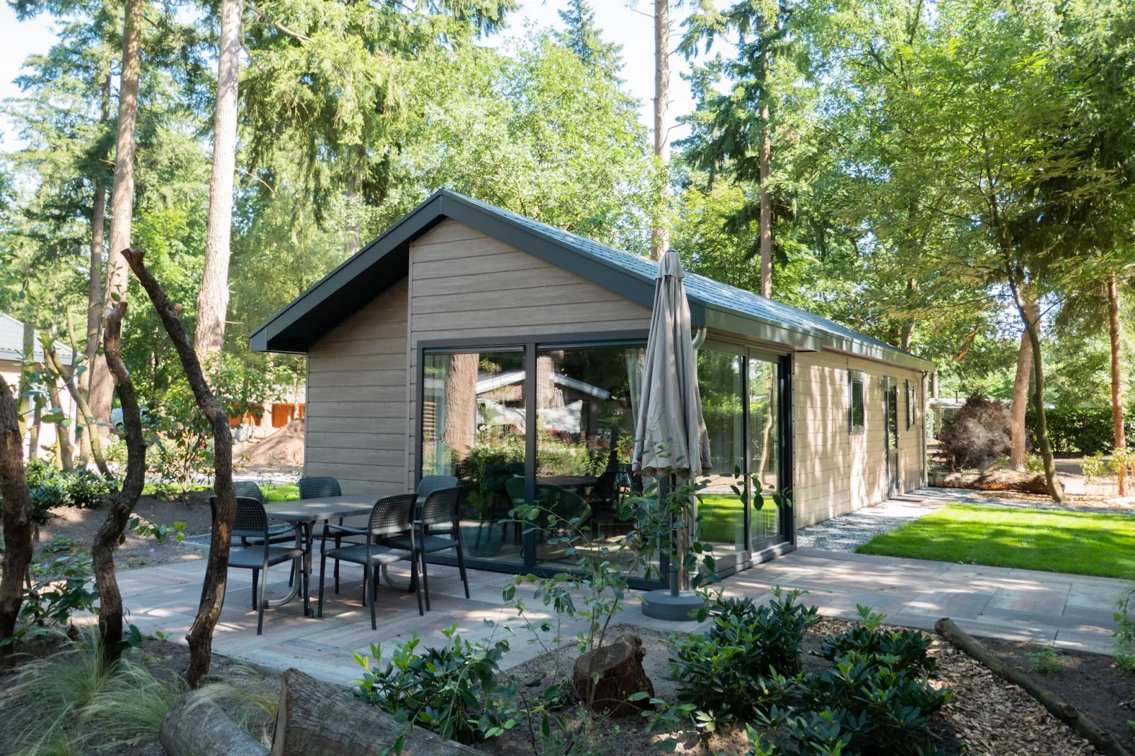 Resort De Utrechtse Heuvelrug 1-Exterior summer