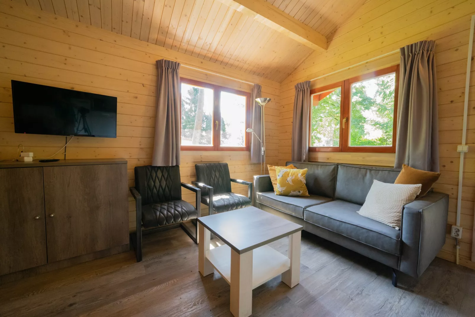 Resort De Utrechtse Heuvelrug 5-Living room