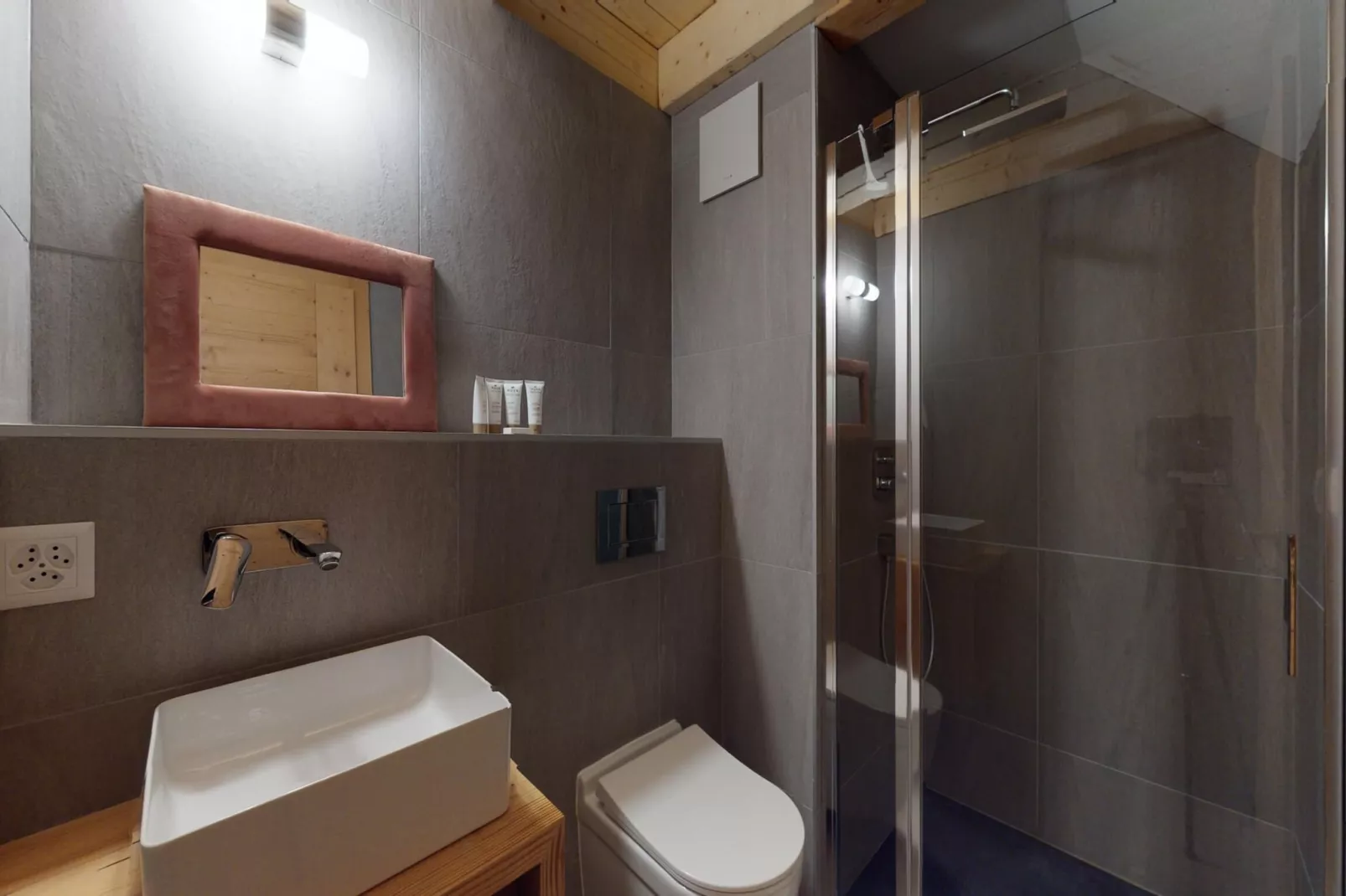Des Alpes 002 - ON THE SLOPES apartment 6 pers-Bathroom