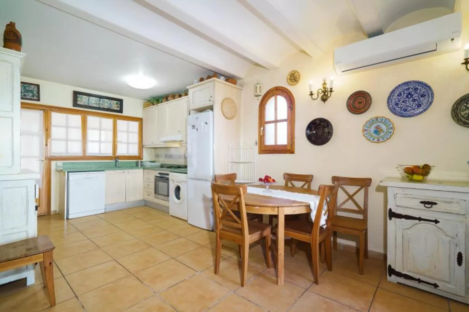 Mirall-Dining room
