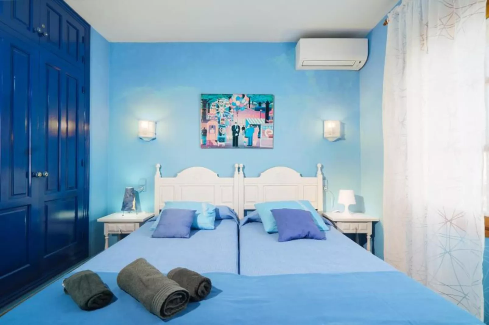 Mirall-Bedroom