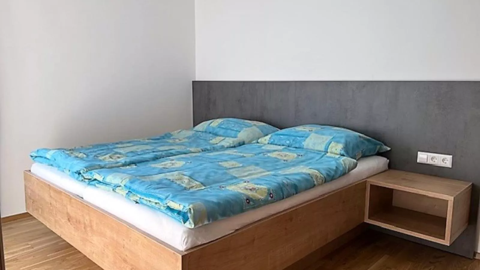Murleben Top 06-Bedroom
