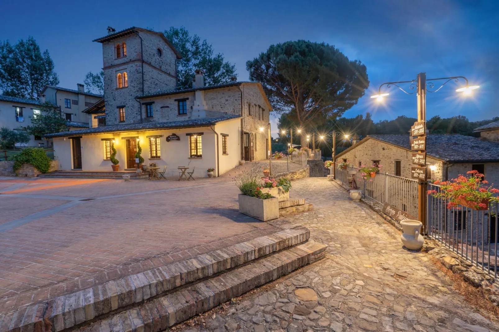 GH Borgo Pulciano in Montone - BEV2B / A2 / 2 Raum App Classic - 2 pax-Exterior summer