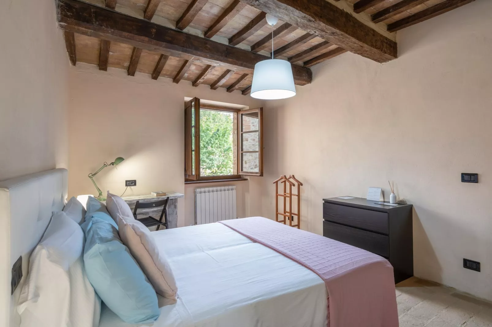 GH Borgo Pulciano in Montone - BEV2B / A2 / 2 Raum App Classic - 2 pax-Bedroom