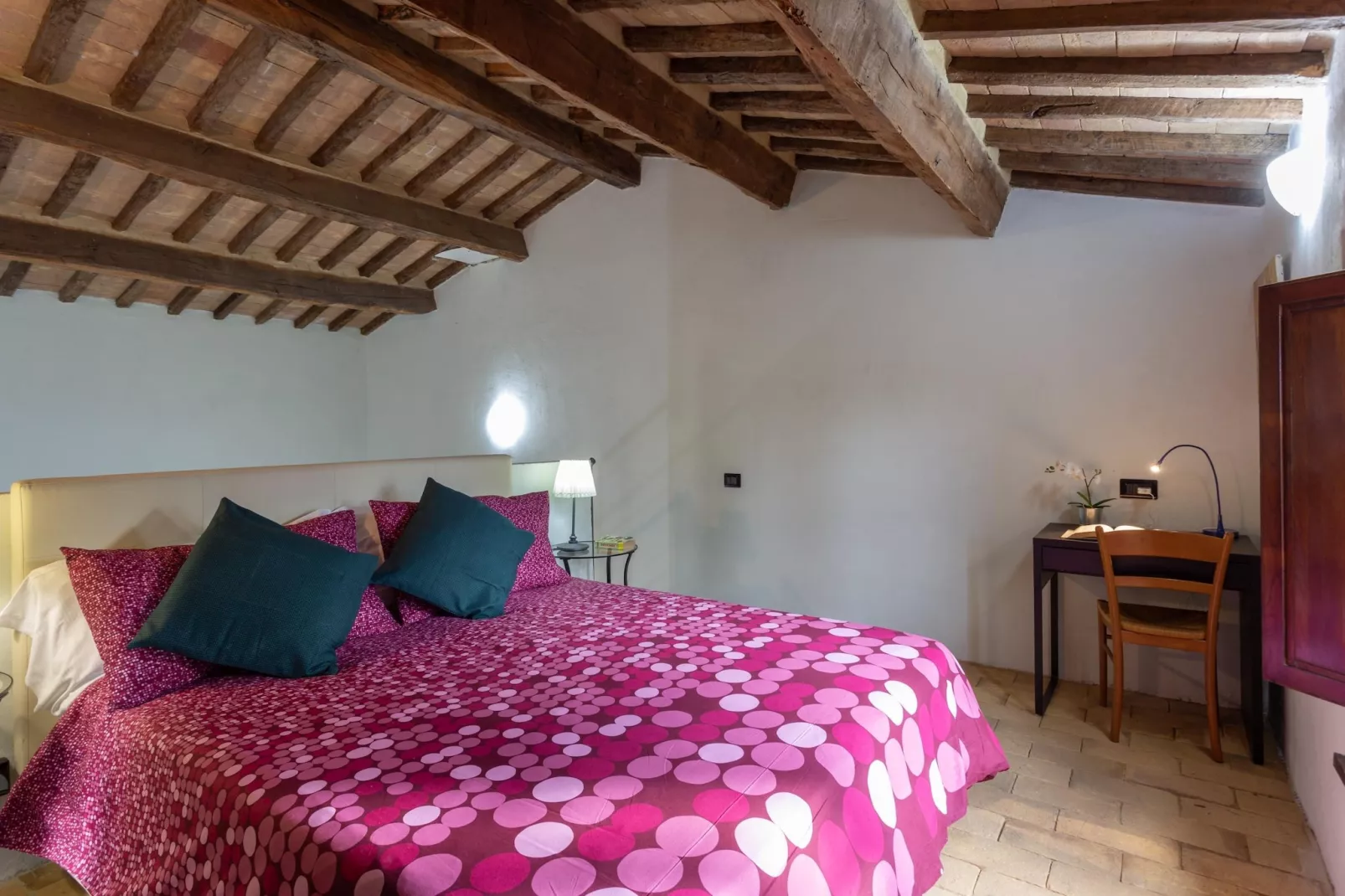 GH Borgo Pulciano in Montone - BEV2B / A2 / 2 Raum App Classic - 2 pax-Bedroom