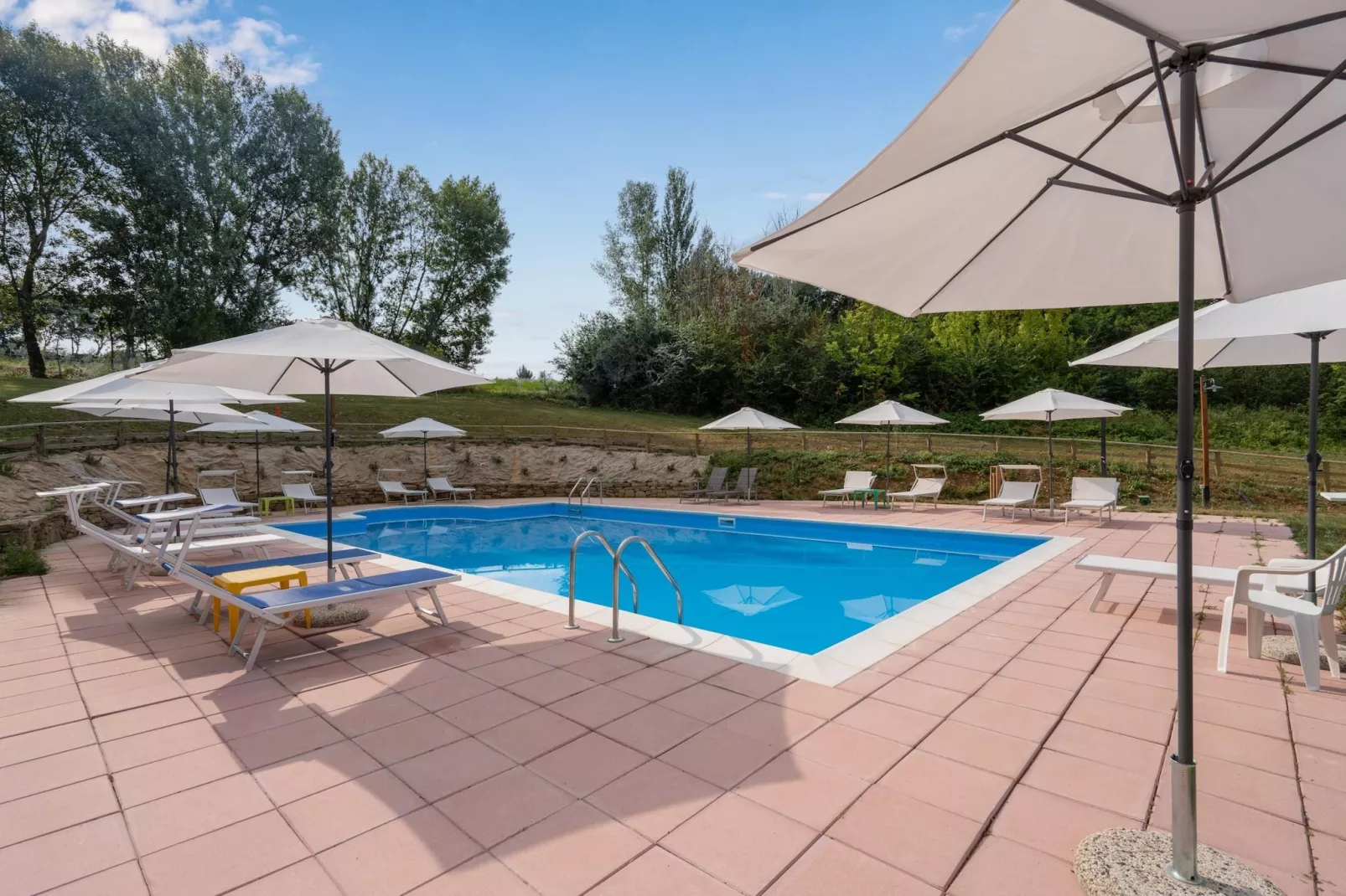 GH Borgo Pulciano in Montone - BEV2B / A2 / 2 Raum App Classic - 2 pax-Pool