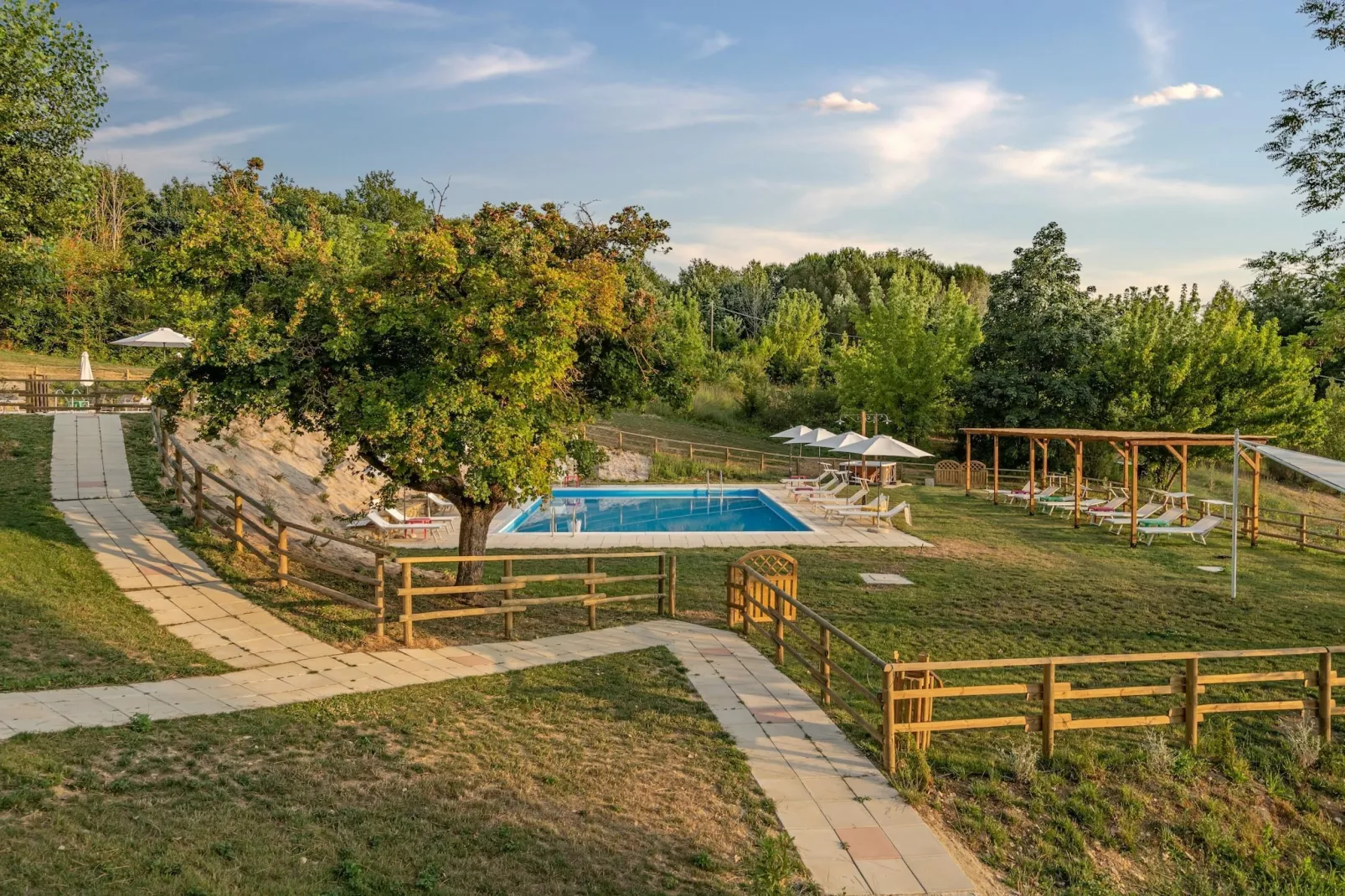 GH Borgo Pulciano in Montone - BEV2B / A2 / 2 Raum App Classic - 2 pax-Pool
