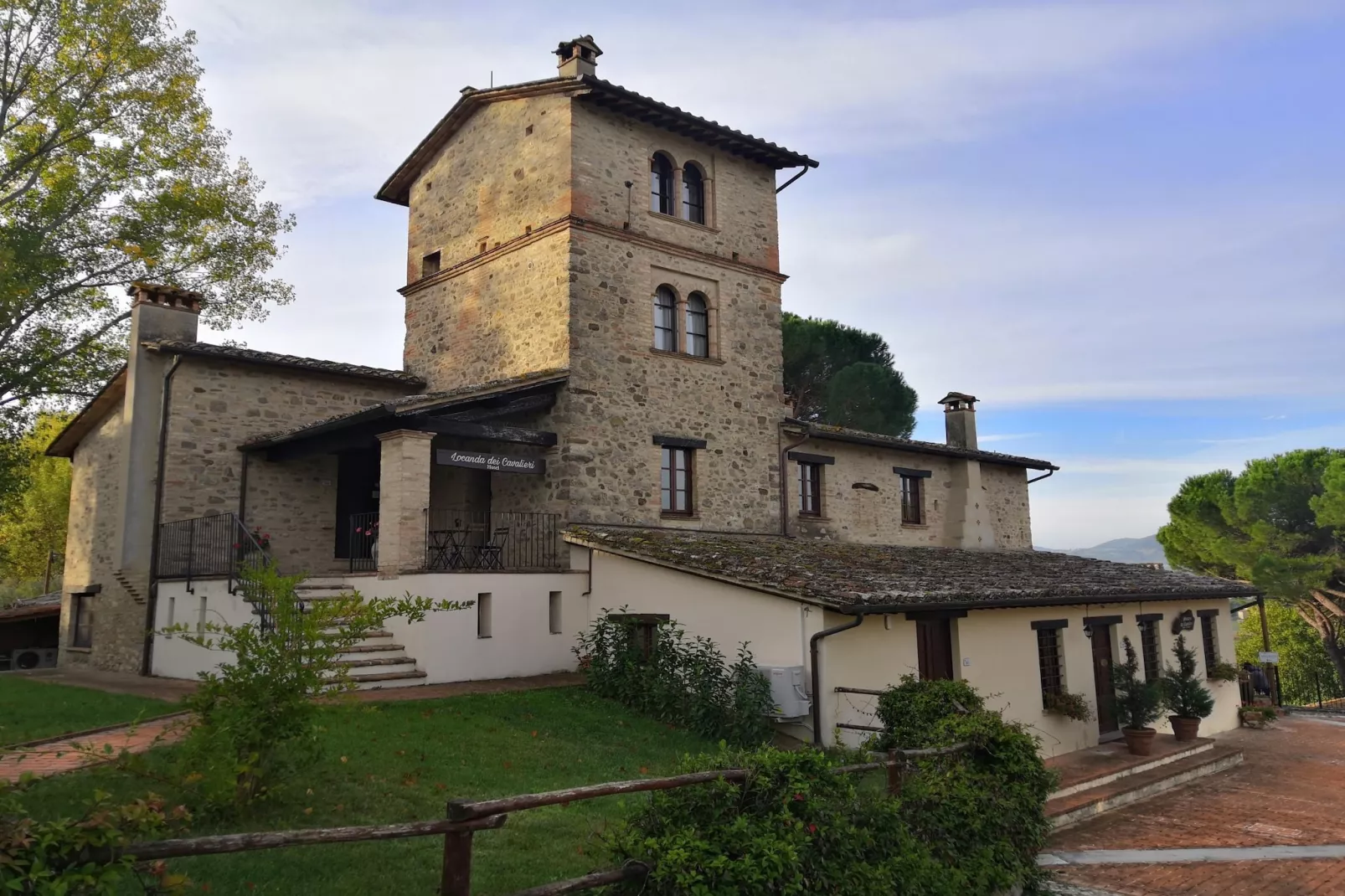 GH Borgo Pulciano in Montone - BEV2B / A2 / 2 Raum App Classic - 2 pax-Exterior summer