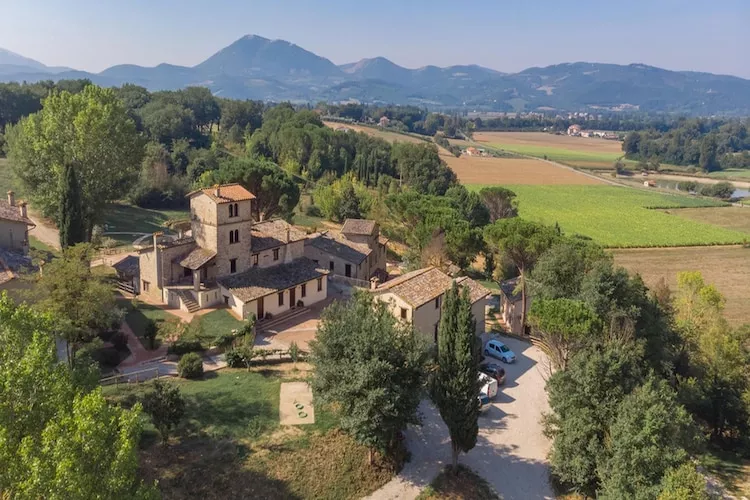 GH Borgo Pulciano in Montone - BEV2C / A2 / 2 Raum App Garten - 2 pax-Exterior summer