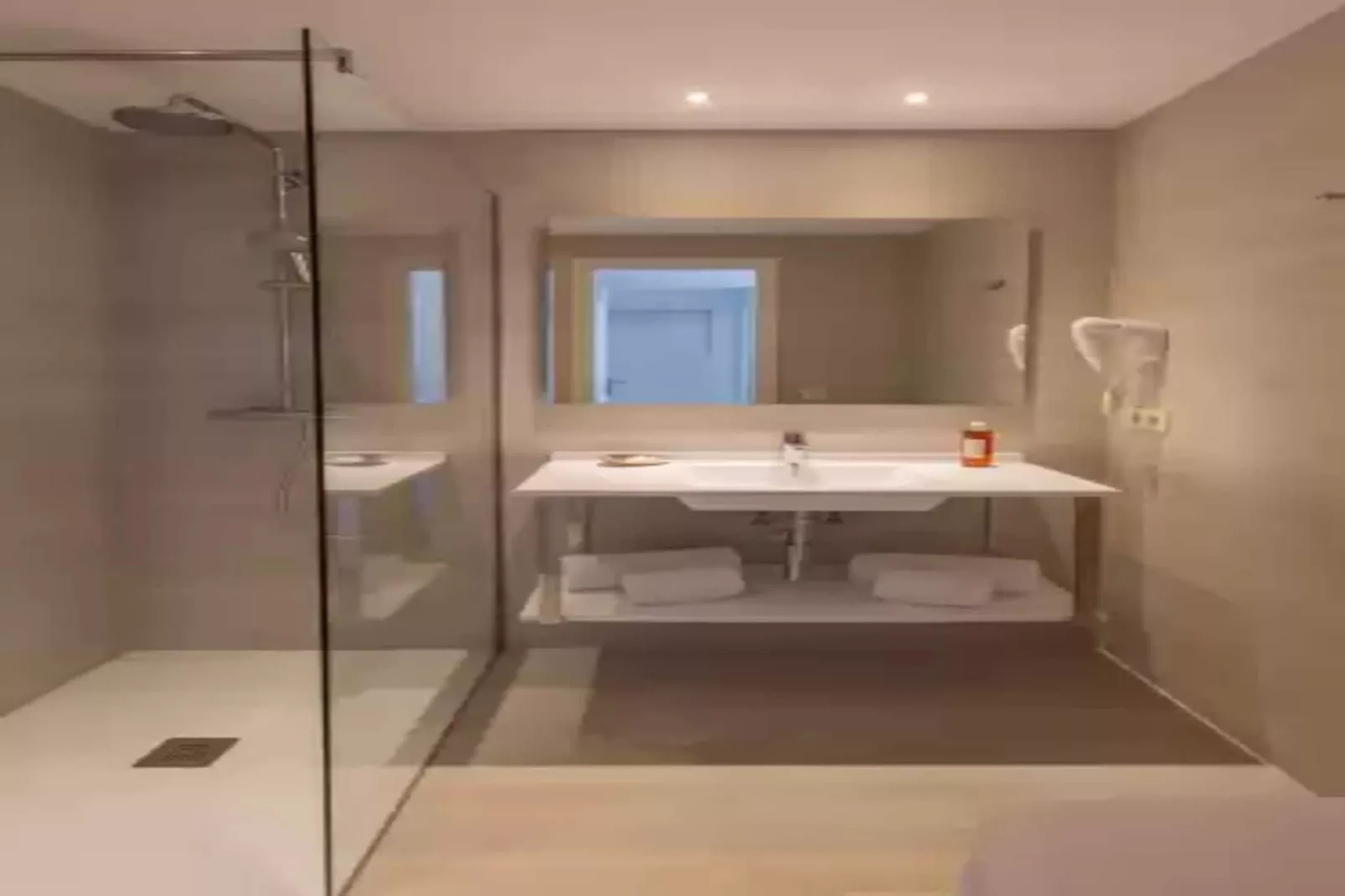 Oros De Malasigeni-Badezimmer