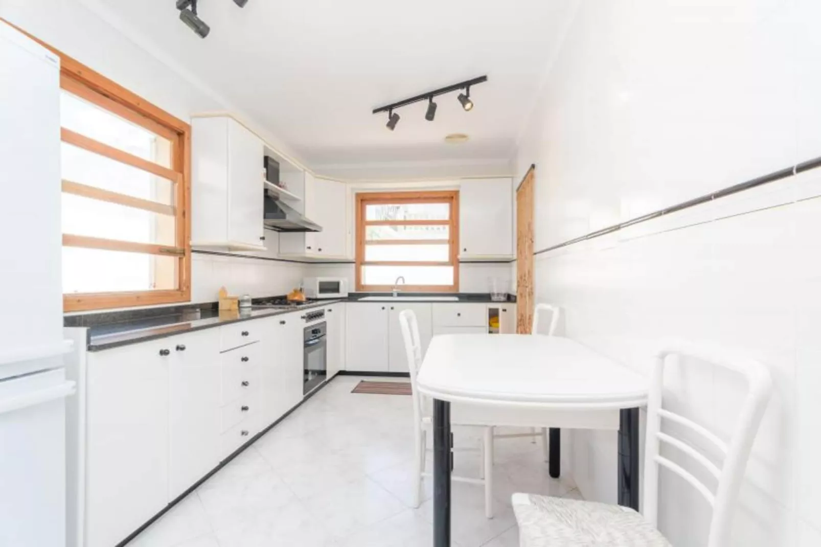 Can Parrita-Kitchen