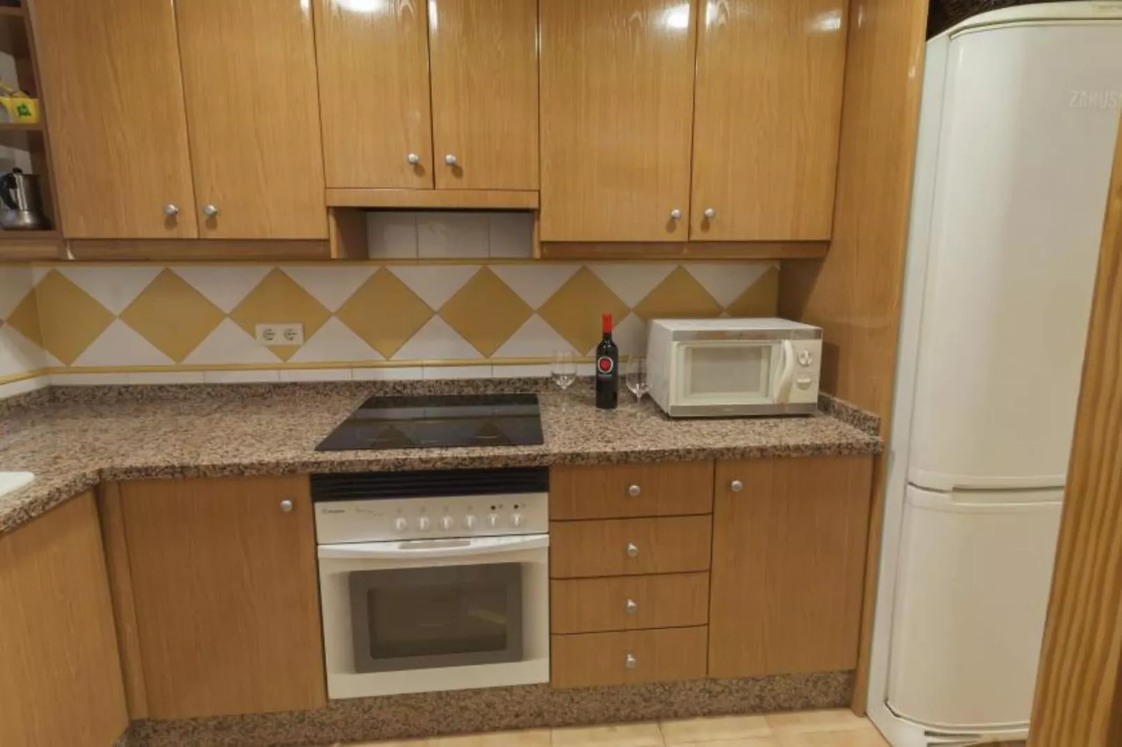 Pandora 1-Kitchen
