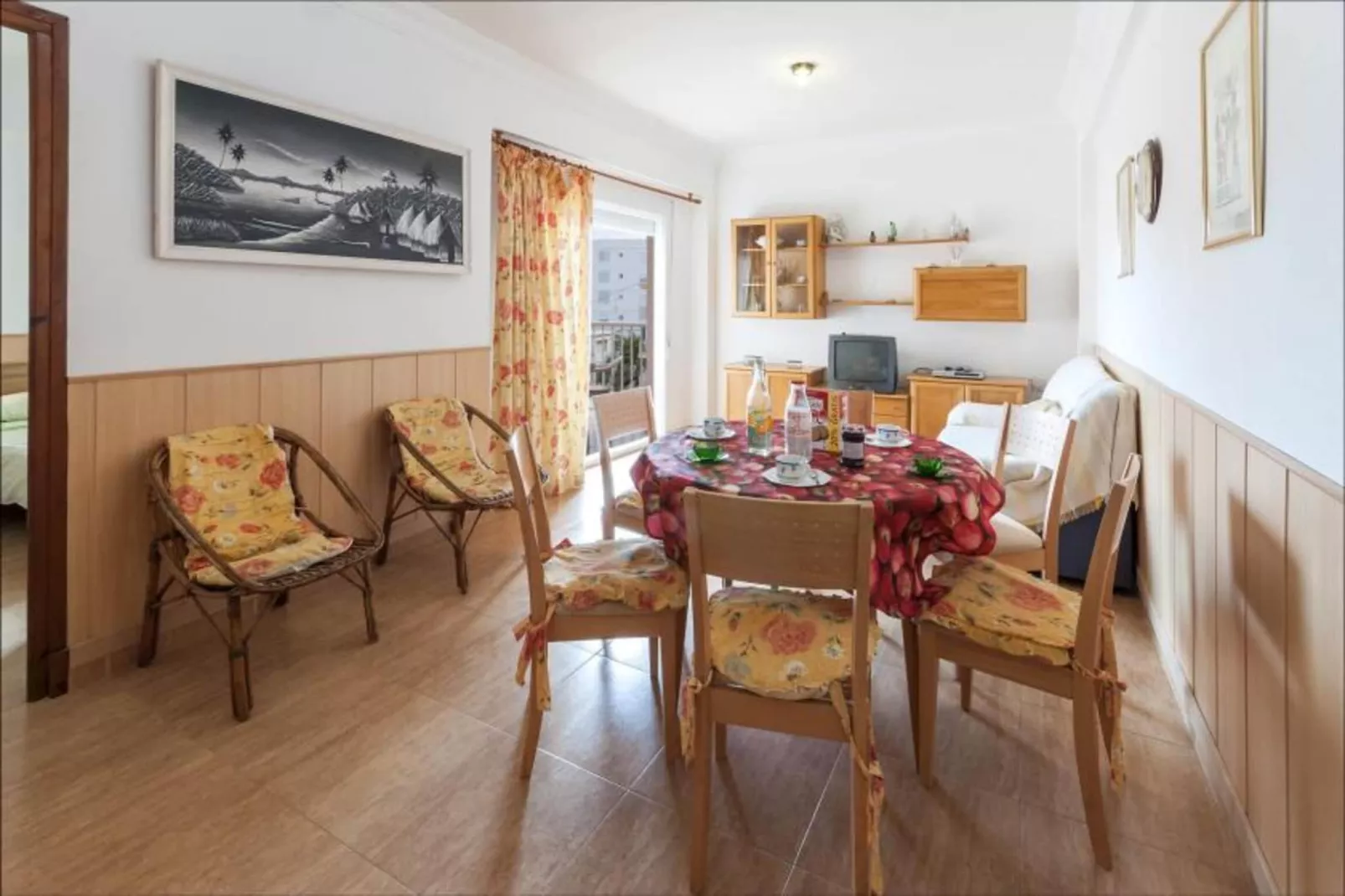 Odisea-Dining room