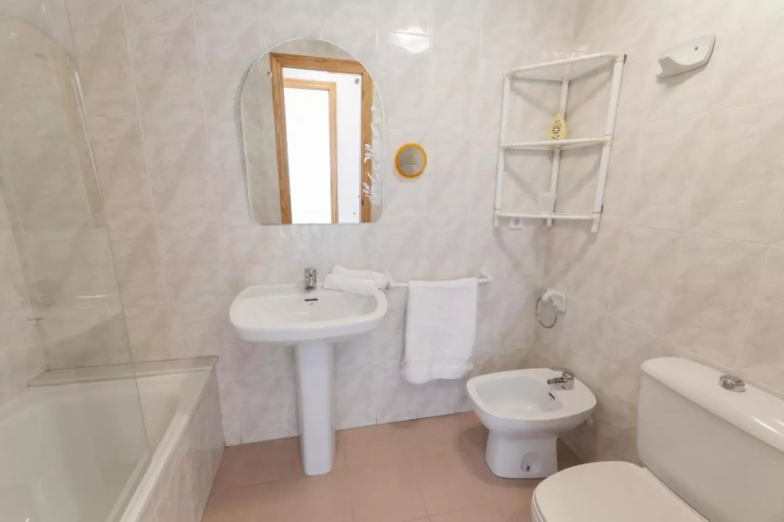 Nube-Bathroom