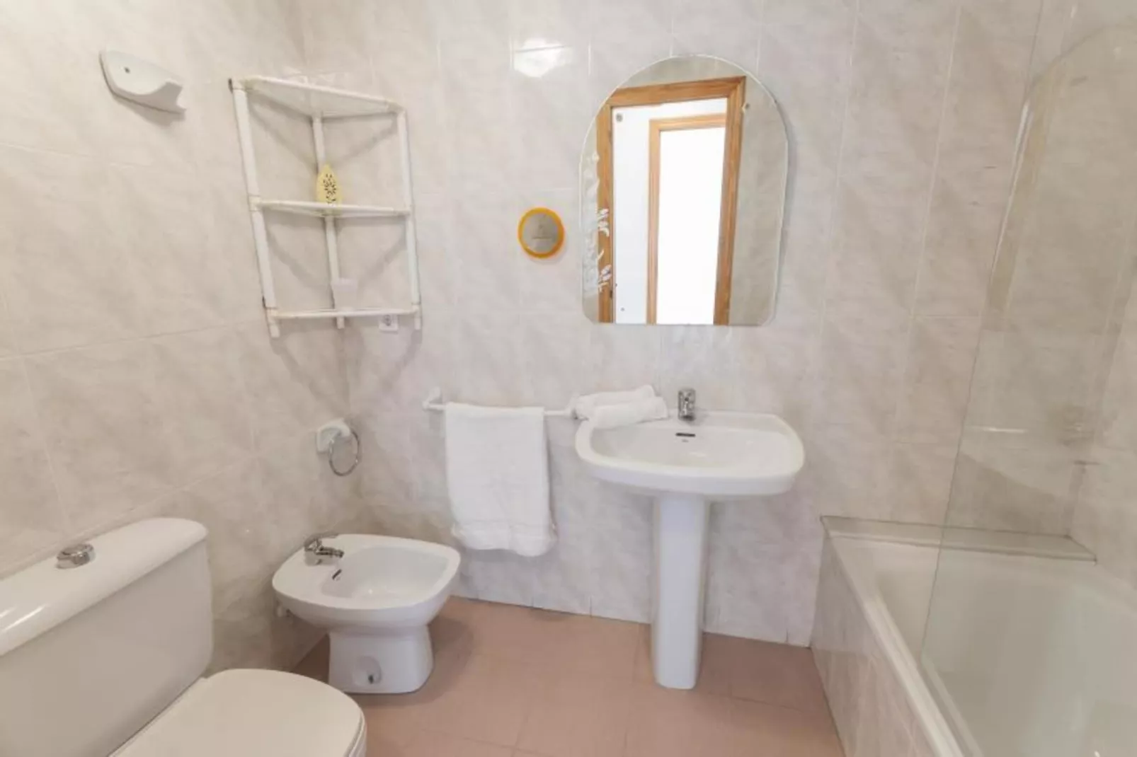 Nube-Bathroom
