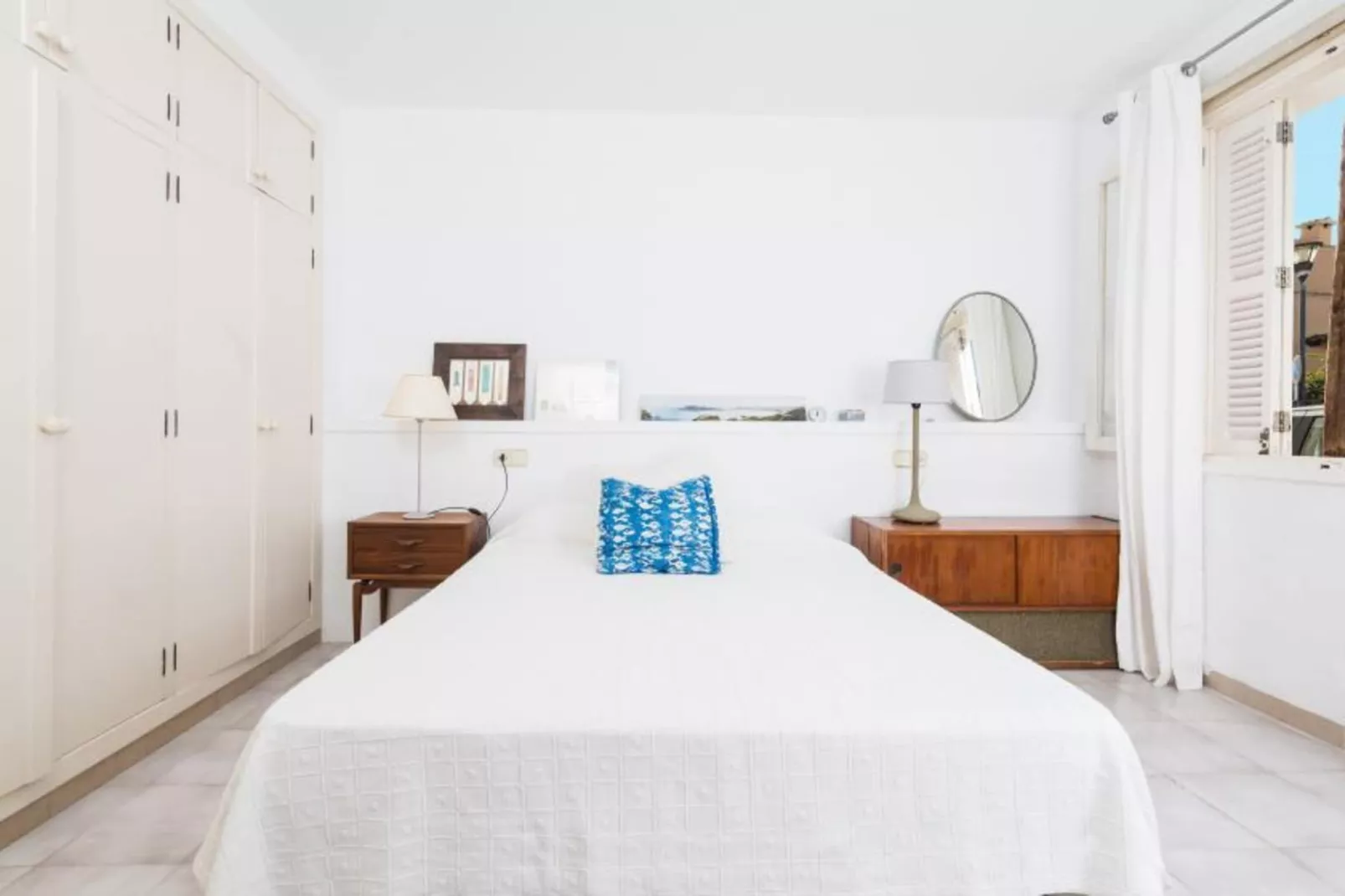 Xarus 1-Bedroom