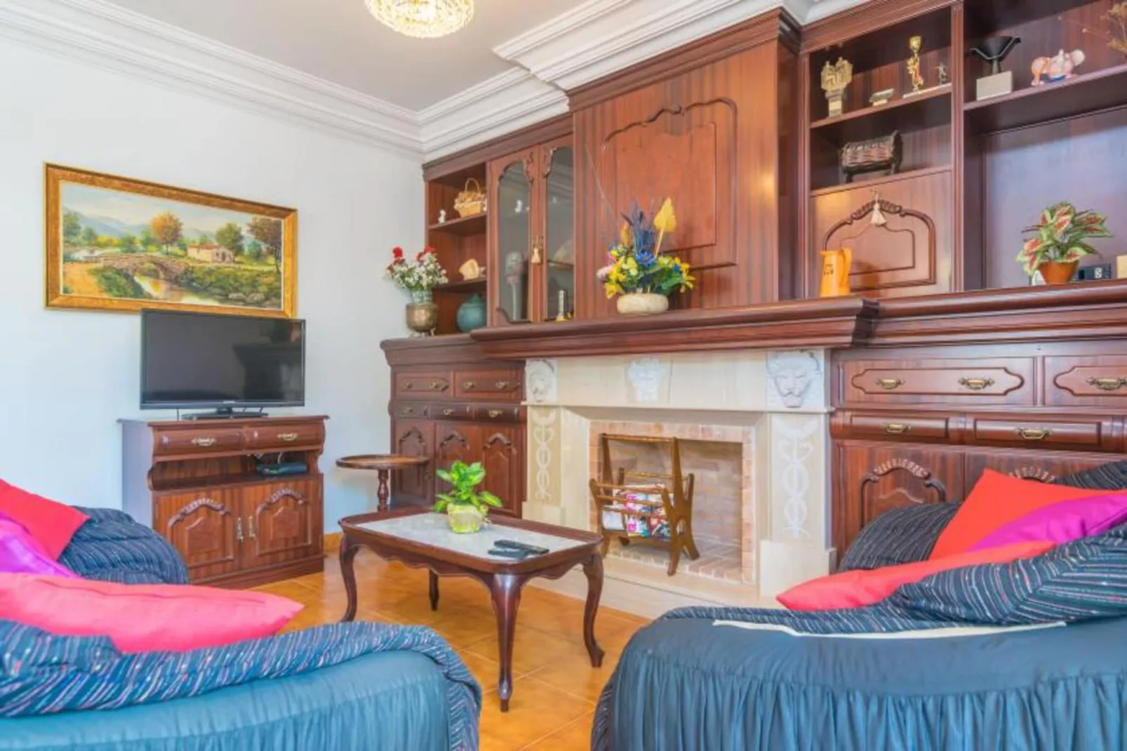 Los Geranios-Living room