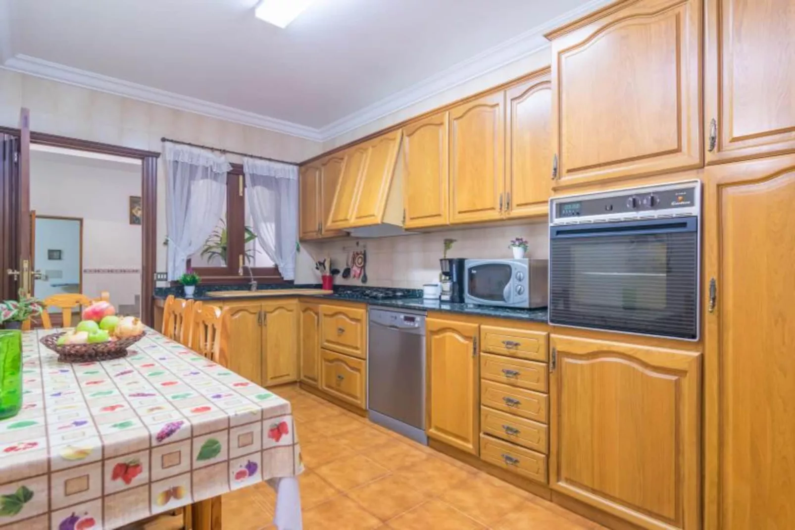 Los Geranios-Kitchen