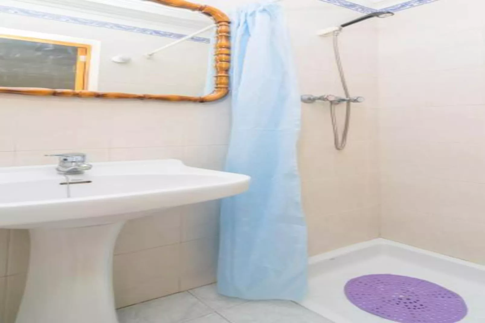 Los Geranios-Bathroom