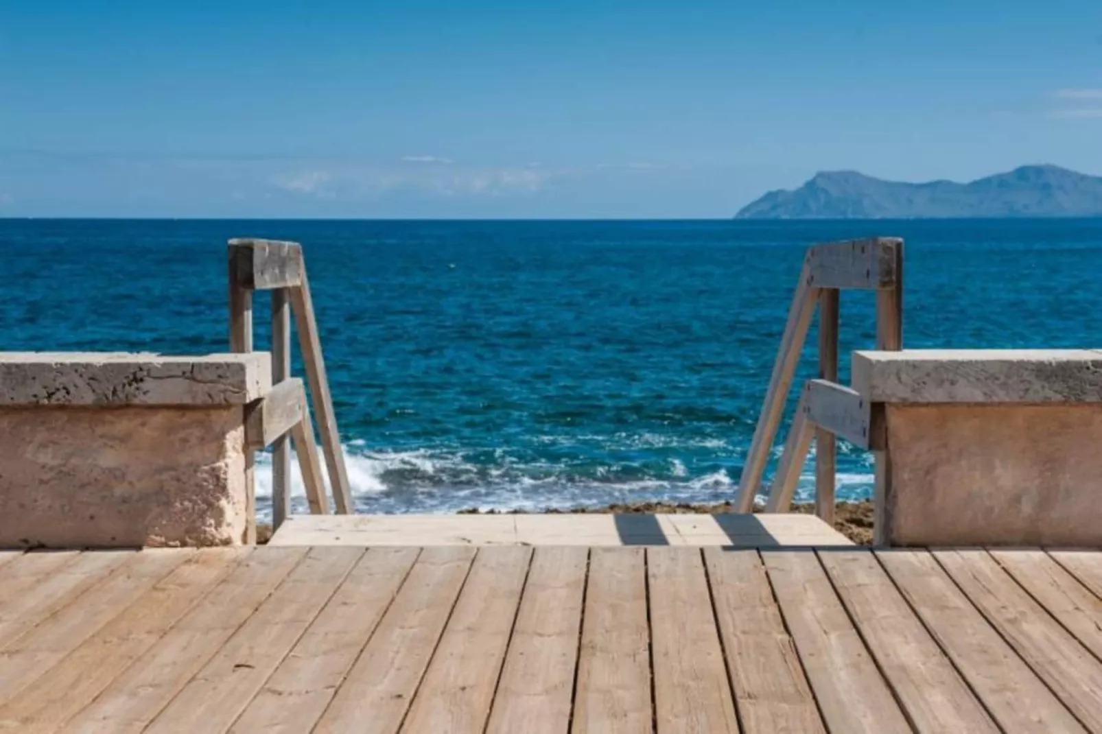 Los Geranios-View summer