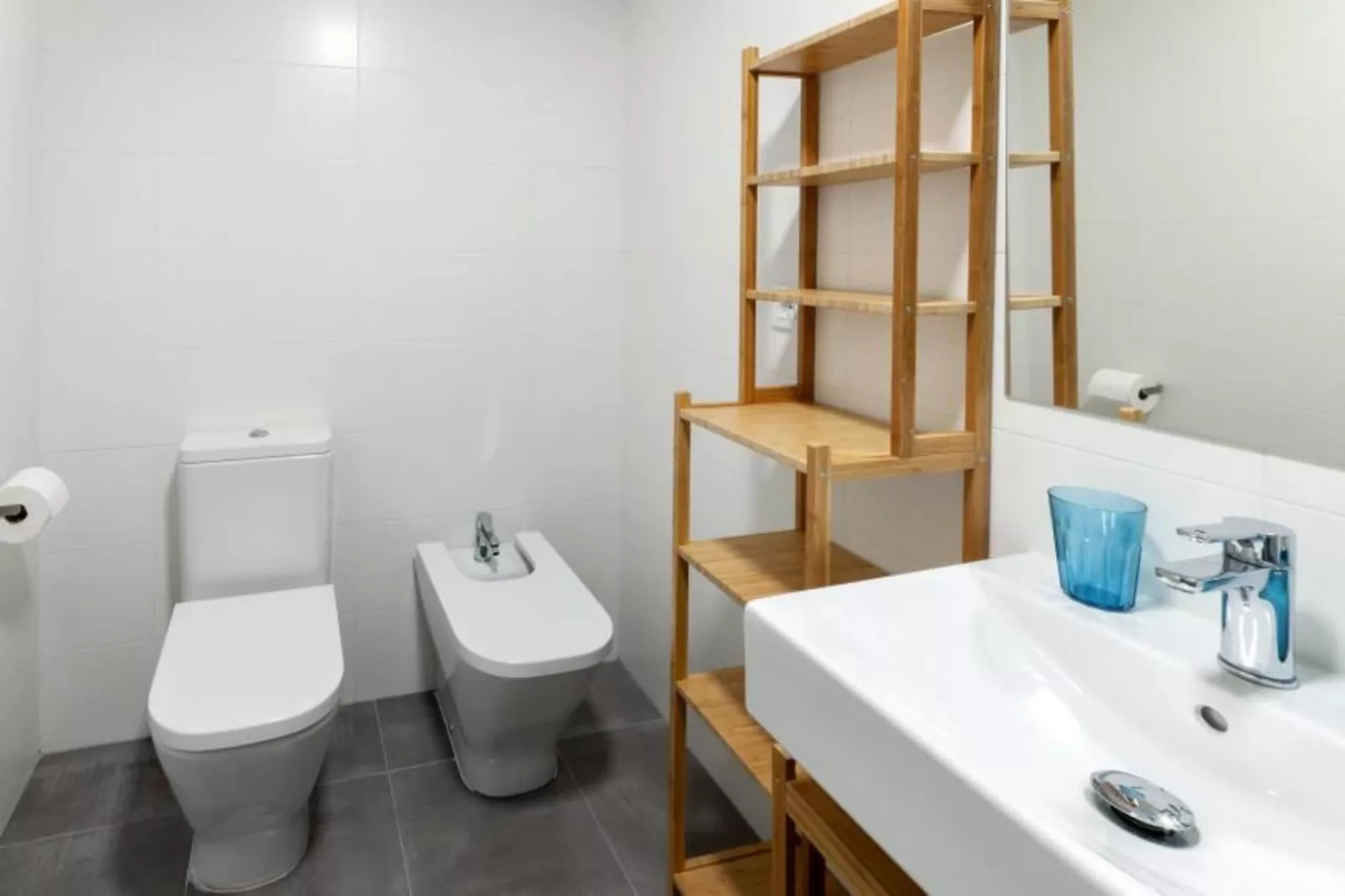 Happy-Bathroom